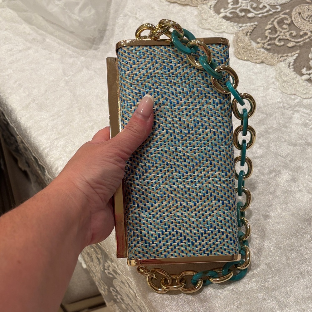 Sondra Roberts Gold and Teal Chain Clutch - Picture 5 of 6